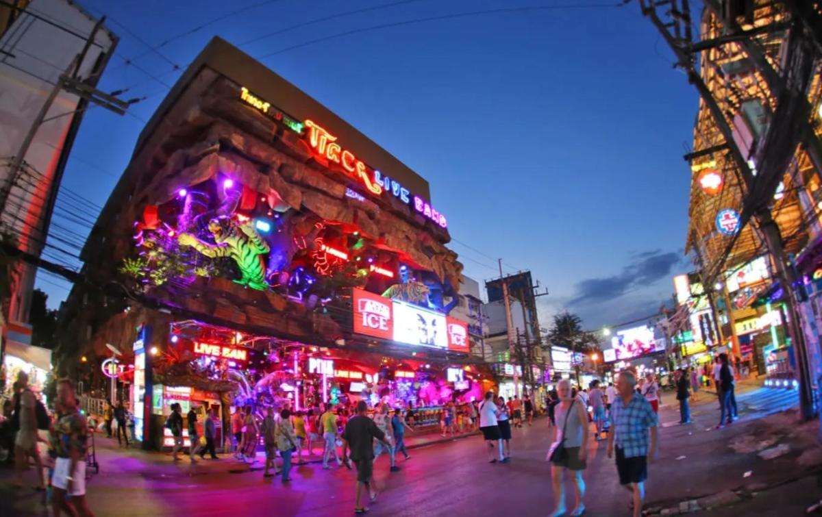 Break Point Hotel Patong Exteriér fotografie